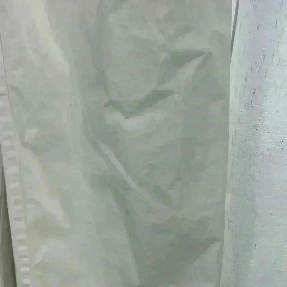 GAP Women’s Wide Leg Cream Pleated Khakis Pants 29” inseam with double enclosure - Picture 10 of 10